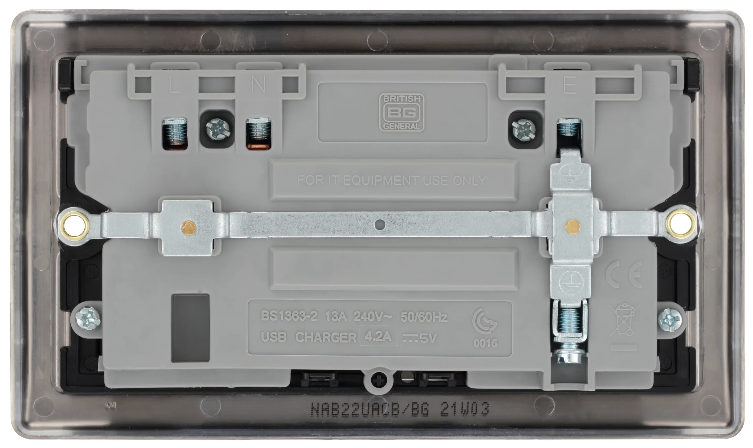 BG Antique Brass Double 13A Switched Socket With USB X2 4.2A & Black Inserts 4 BG Antique Brass Double 13A Switched Socket With USB X2 4.2A & Black Inserts - Image 4