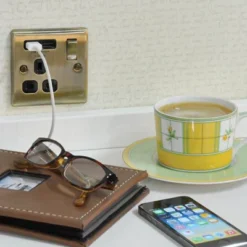 BG Antique Brass Single 13A Switched Socket With USB X2 & Black Inserts -Master Yale Shop bg antique brass single 13a switched socket with usb x2 black inserts5050765114301 01i