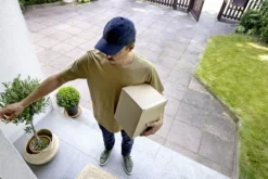 Bosch Smart Home SVO-1601-220 Mains-powered All-in-one Camera, Silver -Master Yale Shop bosch smart home svo 1601 220 mains powered all in one camera silver8717332994984 09i scaled