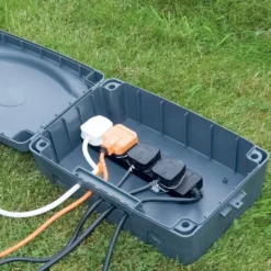 Diall 4 Socket 13A Grey Extension Lead, 8m -Master Yale Shop diall 4 socket 13a grey extension lead 8m5015056634555 01i bq