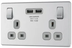 GoodHome Brushed Steel Double 13A Screwless Switched Socket With USB X2 3.1A & Grey Inserts