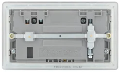 GoodHome Brushed Steel Double 13A Screwless Switched Socket With USB X2 4.2A & Grey Inserts 9 GoodHome Brushed Steel Double 13A Screwless Switched Socket With USB X2 4.2A & Grey Inserts -Master Yale Shop goodhome brushed steel double 13a screwless switched socket with usb x2 4 2a grey inserts5059340135724 04c scaled