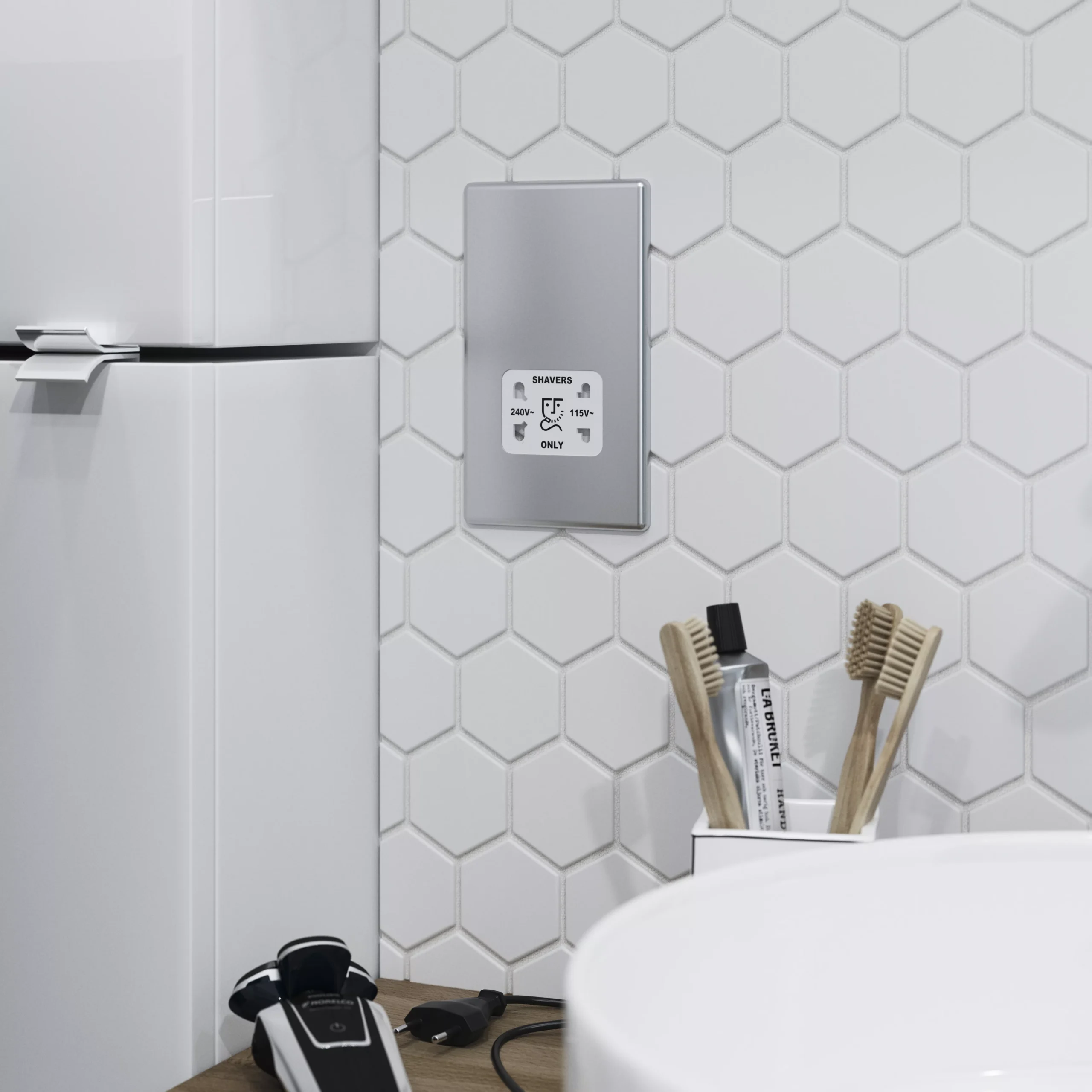 GoodHome Chrome Double Flat Screwless Shaver Socket Gloss Chrome Effect 7 GoodHome Chrome Double Flat Screwless Shaver Socket Gloss Chrome Effect - Image 7