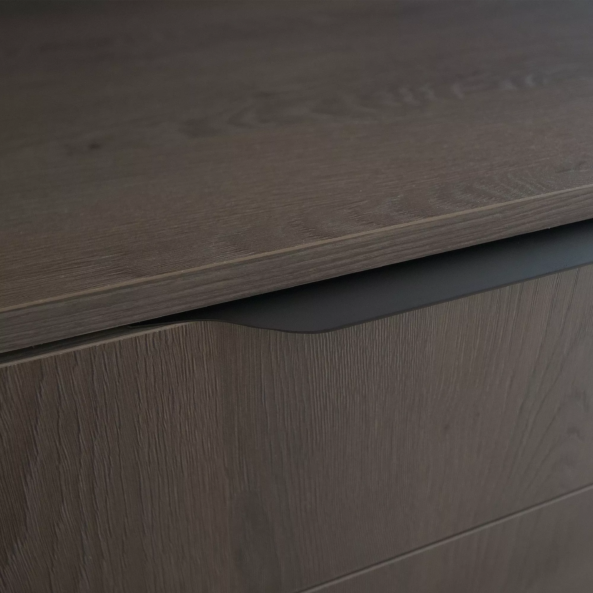 GoodHome Imandra Matt Black Bathroom Edge Handle (L)500mm 4 GoodHome Imandra Matt Black Bathroom Edge Handle (L)500mm - Image 4