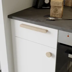 GoodHome Serrano Oak Effect Kitchen Cabinets Pull Handle (L)240mm 11 GoodHome Serrano Oak Effect Kitchen Cabinets Pull Handle (L)240mm -Master Yale Shop goodhome serrano oak effect kitchen cabinets pull handle l 240mm5059340482460 01i scaled