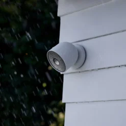 Google Nest White Smart Battery-powered IP Camera -Master Yale Shop google nest white smart battery powered ip camera0193575008196 02i bq scaled