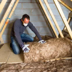 Knauf Insulation Eko Roll Loft Insulation Roll, (L)4.83m (W)1.14m (T)200mm -Master Yale Shop knauf insulation eko roll loft insulation roll l 4 83m w 1 14m t 200mm5012061862263 02i