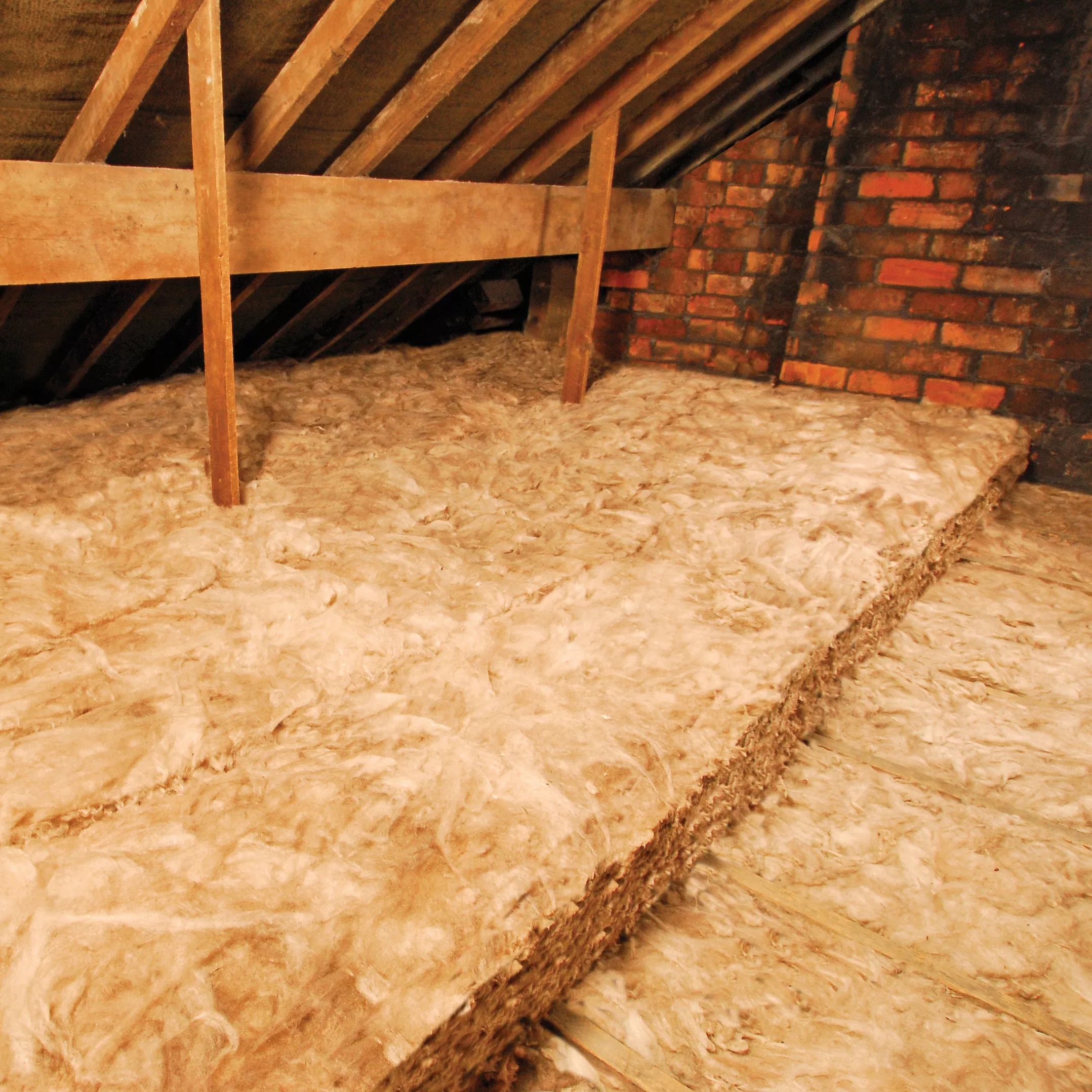 Knauf Insulation Eko Roll Loft Insulation Roll, (L)5.68m (W)1.14m (T)170mm 4 Knauf Insulation Eko Roll Loft Insulation Roll, (L)5.68m (W)1.14m (T)170mm - Image 4