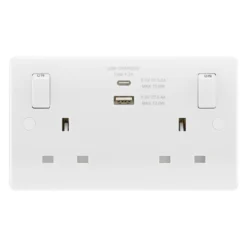 LAP White Double 13A Switched Socket With USB X2 4.2A & White Inserts
