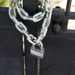 Master Lock Excell Heavy Duty Laminated Steel Black Medium Open Shackle Padlock (W)45mm -Master Yale Shop master lock excell heavy duty laminated steel black medium open shackle padlock w 45mm3520190929600 25c bq