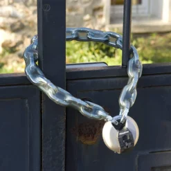 Master Lock Excell Heavy Duty Stainless Steel Black Closed Shackle Disc Padlock (W)80mm -Master Yale Shop master lock excell heavy duty stainless steel black closed shackle disc padlock w 80mm3520190929686 01i bq