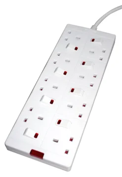 Masterplug 13A White Extension Lead, 2m -Master Yale Shop masterplug 13a white extension lead 2m5015056520629 01c BQ scaled