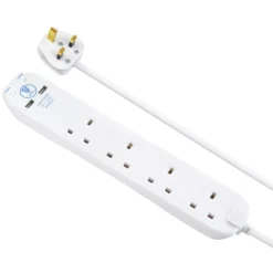 Masterplug Surge White 13A 4 Socket Extension Lead With USB, 1m -Master Yale Shop masterplug surge white 13a 4 socket extension lead with usb 1m5015056662411 06c bq scaled