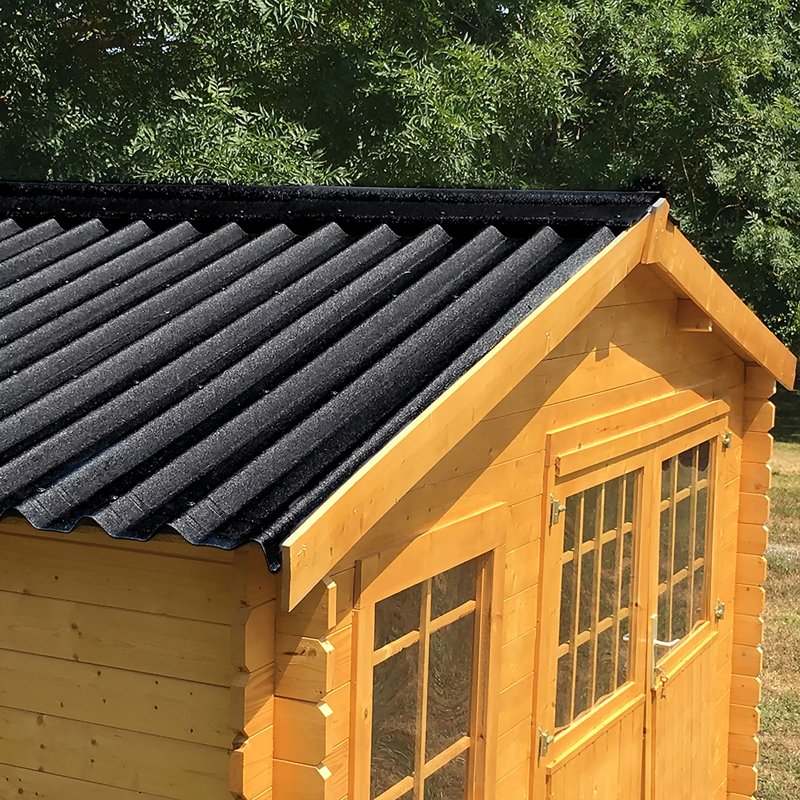 Onduline Black Bitumen-saturated Organic Fibres Corrugated Roofing Sheet (L)2m (W)820mm (T)2.6mm 5 Onduline Black Bitumen-saturated Organic Fibres Corrugated Roofing Sheet (L)2m (W)820mm (T)2.6mm - Image 5