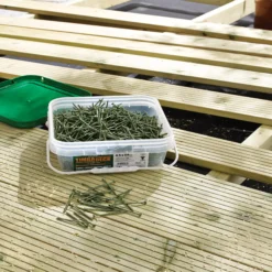 Timbadeck PZ Double-countersunk Carbon Steel Decking Multipurpose Screw (Dia)4.5mm (L)65mm, Pack Of 1300 -Master Yale Shop timbadeck pz double countersunk carbon steel decking multipurpose screw dia 4 5mm l 65mm pack of 13005052931058808 01i