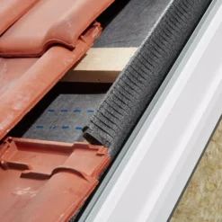 Velux Anthracite Aluminium Tile Flashing, (L)1.18m (W)1.14m 12 Velux Anthracite Aluminium Tile Flashing, (L)1.18m (W)1.14m -Master Yale Shop velux anthracite aluminium tile flashing l 1 18m w 1 14m5702326243905 02i bq