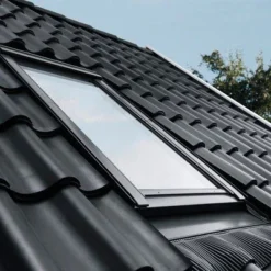 Velux Grey Aluminium Flashing, (L)0.98m (W)0.78m -Master Yale Shop velux grey aluminium flashing l 0 98m w 0 78m5702326243660 04bq
