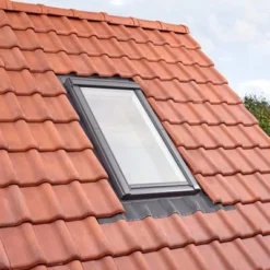 Velux Grey Aluminium Flashing, (L)0.98m (W)0.78m -Master Yale Shop velux grey aluminium flashing l 0 98m w 0 78m5702326243660 06bq
