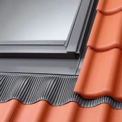 Velux Grey Aluminium Flashing, (L)0.98m (W)0.78m -Master Yale Shop velux grey aluminium flashing l 0 98m w 0 78m5702326243660 07bq