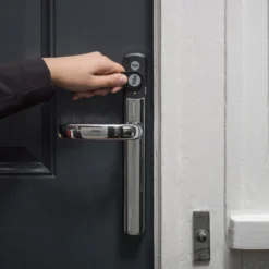 Yale Conexis L2 Polished Chrome-plated Smart Digital Door Lock -Master Yale Shop yale conexis l2 polished chrome plated smart digital door lock5011802389366 02i bq scaled